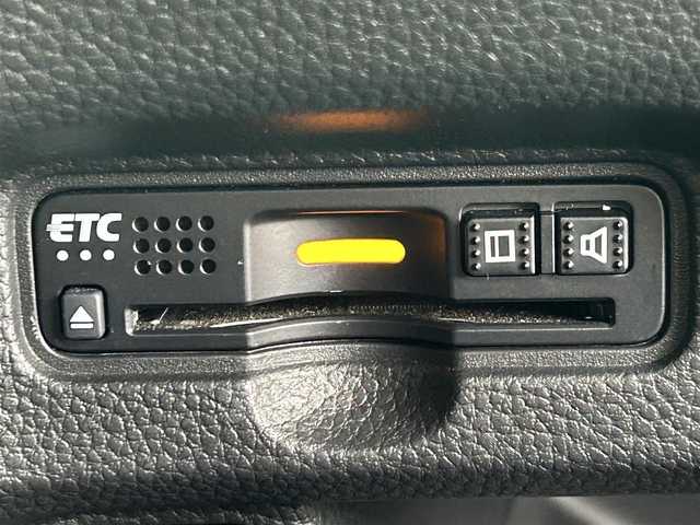 ホンダ Ｎ ＢＯＸ カスタム G L ホンダセンシング 愛媛県 2019(平31)年 5.8万km プラチナホワイトパール 登録時走行距離：57429Km/ディーラーOP純正メモリナビ/フルセグTV/Bluetooth/CD/DVD/AM/FM/ビルトインETC/後コーナーセンサー/スマートキー/スペアキー/ベンチシート/両側パワスラ/横滑り防止装置/衝突軽減システム/レーンキープアシスト/LEDヘッドライト/オートライト/フォグランプ/エンジンスタートボタン/スマートキー/スペアキー/純正アルミホイール/純正フロアマット/サンシェード