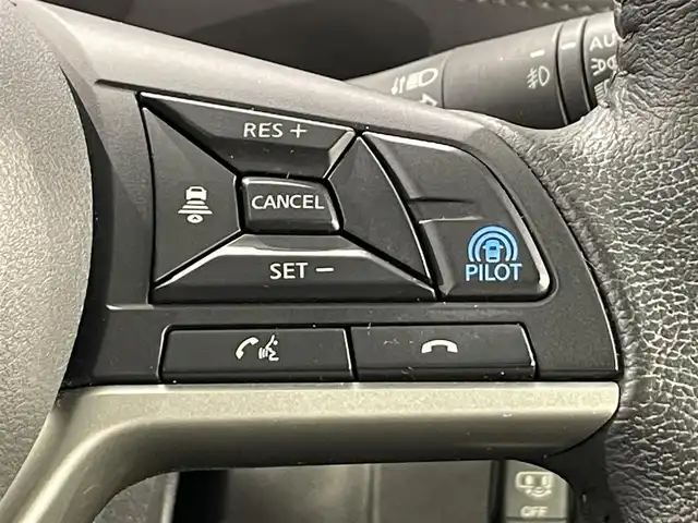 日産 セレナ e－パワー ハイウェイスター V 愛知県 2020(令2)年 6万km ブリリアントシルバー 純正ナビ/プロパイロット/衝突軽減ブレーキ/両側パワースライドドア/アラウンドビューモニター/ビルトインETC/バックカメラ/コーナーセンサー/レーンキープアシスト/パーキングアシスト/プッシュスタート/スマートキー/純正フロアマット/純正15インチアルミホイール/オートライト