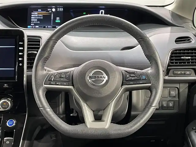 日産 セレナ e－パワー ハイウェイスター V 愛知県 2020(令2)年 6万km ブリリアントシルバー 純正ナビ/プロパイロット/衝突軽減ブレーキ/両側パワースライドドア/アラウンドビューモニター/ビルトインETC/バックカメラ/コーナーセンサー/レーンキープアシスト/パーキングアシスト/プッシュスタート/スマートキー/純正フロアマット/純正15インチアルミホイール/オートライト