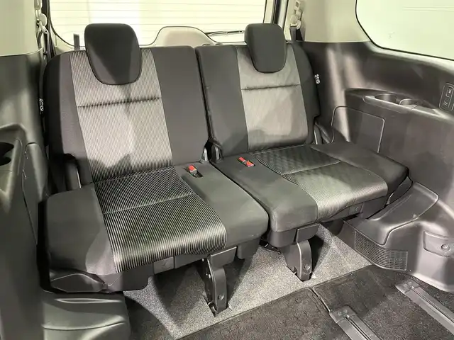 日産 セレナ e－パワー ハイウェイスター V 愛知県 2020(令2)年 6万km ブリリアントシルバー 純正ナビ/プロパイロット/衝突軽減ブレーキ/両側パワースライドドア/アラウンドビューモニター/ビルトインETC/バックカメラ/コーナーセンサー/レーンキープアシスト/パーキングアシスト/プッシュスタート/スマートキー/純正フロアマット/純正15インチアルミホイール/オートライト