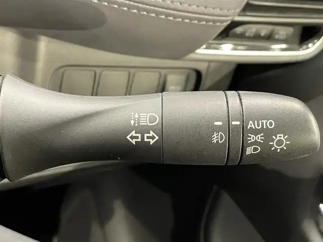 日産 セレナ e－パワー ハイウェイスター V 愛知県 2020(令2)年 6万km ブリリアントシルバー 純正ナビ/プロパイロット/衝突軽減ブレーキ/両側パワースライドドア/アラウンドビューモニター/ビルトインETC/バックカメラ/コーナーセンサー/レーンキープアシスト/パーキングアシスト/プッシュスタート/スマートキー/純正フロアマット/純正15インチアルミホイール/オートライト