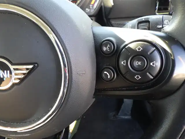 ＭＩＮＩ ＢＭＷ ミニ クラブマン クーパー 熊本県 2021(令3)年 2.8万km ムーンウォークグレーメタリック インテリジェントセーフティ/クルーズコントロール/アイドリングストップ/純正HDDナビ/【Bluetooth接続】/バックカメラ/ミラー内蔵ETC/LEDヘッドライト/革巻きステアリング/コーナーセンサー/純正17インチアルミホイル/コンフォートアクセス