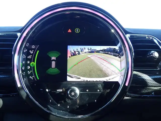 ＭＩＮＩ ＢＭＷ ミニ クラブマン クーパー 熊本県 2021(令3)年 2.8万km ムーンウォークグレーメタリック インテリジェントセーフティ/クルーズコントロール/アイドリングストップ/純正HDDナビ/【Bluetooth接続】/バックカメラ/ミラー内蔵ETC/LEDヘッドライト/革巻きステアリング/コーナーセンサー/純正17インチアルミホイル/コンフォートアクセス