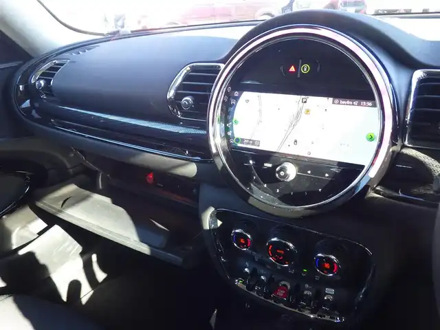 ＭＩＮＩ ＢＭＷ ミニ クラブマン クーパー 熊本県 2021(令3)年 2.8万km ムーンウォークグレーメタリック インテリジェントセーフティ/クルーズコントロール/アイドリングストップ/純正HDDナビ/【Bluetooth接続】/バックカメラ/ミラー内蔵ETC/LEDヘッドライト/革巻きステアリング/コーナーセンサー/純正17インチアルミホイル/コンフォートアクセス