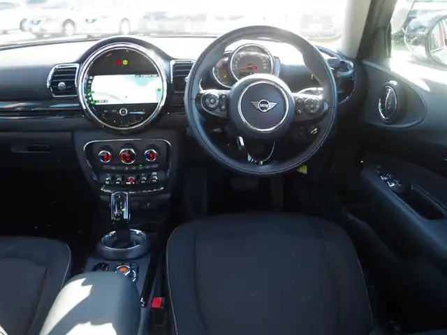 ＭＩＮＩ ＢＭＷ ミニ クラブマン クーパー 熊本県 2021(令3)年 2.8万km ムーンウォークグレーメタリック インテリジェントセーフティ/クルーズコントロール/アイドリングストップ/純正HDDナビ/【Bluetooth接続】/バックカメラ/ミラー内蔵ETC/LEDヘッドライト/革巻きステアリング/コーナーセンサー/純正17インチアルミホイル/コンフォートアクセス