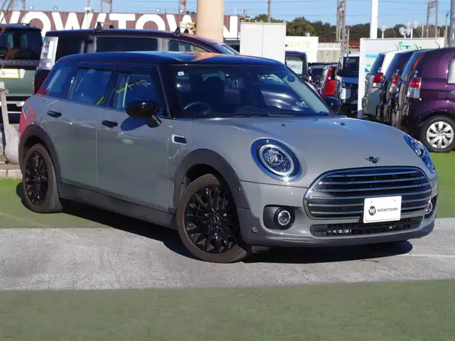 ＭＩＮＩ ＢＭＷ ミニ クラブマン クーパー 熊本県 2021(令3)年 2.8万km ムーンウォークグレーメタリック インテリジェントセーフティ/クルーズコントロール/アイドリングストップ/純正HDDナビ/【Bluetooth接続】/バックカメラ/ミラー内蔵ETC/LEDヘッドライト/革巻きステアリング/コーナーセンサー/純正17インチアルミホイル/コンフォートアクセス