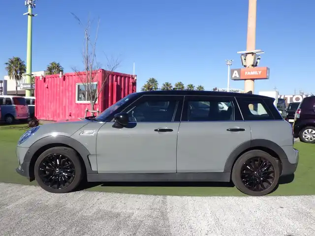 ＭＩＮＩ ＢＭＷ ミニ クラブマン クーパー 熊本県 2021(令3)年 2.8万km ムーンウォークグレーメタリック インテリジェントセーフティ/クルーズコントロール/アイドリングストップ/純正HDDナビ/【Bluetooth接続】/バックカメラ/ミラー内蔵ETC/LEDヘッドライト/革巻きステアリング/コーナーセンサー/純正17インチアルミホイル/コンフォートアクセス