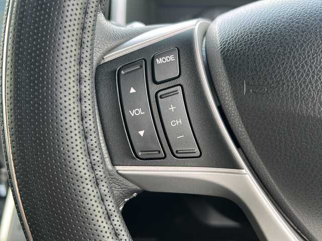ホンダ ステップワゴン スパーダ Z クールスピリット 千葉県 2015(平27)年 9.3万km ホワイトオーキッドパール ナビ　ＶＸＭ－１５５ＶＦＮｉ　バックカメラ　フルセグＴＶ　ETC 両側パワースライドドア ３列シート　８人乗り マット　ＭＴモード付ＡＴ　クルーズコントロール　横滑り防止　エアロパーツ　純正１７ＡＷ