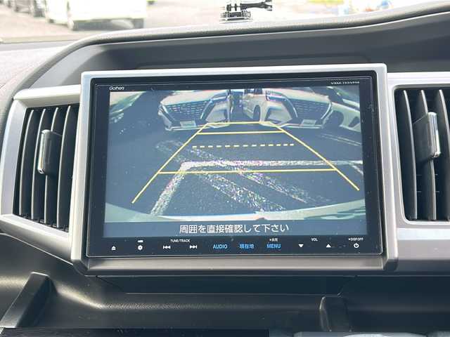 ホンダ ステップワゴン スパーダ Z クールスピリット 千葉県 2015(平27)年 9.3万km ホワイトオーキッドパール ナビ　ＶＸＭ－１５５ＶＦＮｉ　バックカメラ　フルセグＴＶ　ETC 両側パワースライドドア ３列シート　８人乗り マット　ＭＴモード付ＡＴ　クルーズコントロール　横滑り防止　エアロパーツ　純正１７ＡＷ