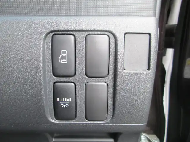 ダイハツ タント カスタム RS 千葉県 2011(平23)年 8.2万km ミスティックレッドクリスタルメタリック 社外SDナビ、フルセグTV/オーディオ【CD/DVD/SD/BT】/パワースライドドア/HIDヘッドライト/純正14インチアルミホイール/ウィンカードアミラー/LEDフォグランプ/momoステアリング/室内LED灯/オーバーヘッドコンソール/スマートキー/純正フロアマット&ドアバイザー/新車整備手帳/スペアキー