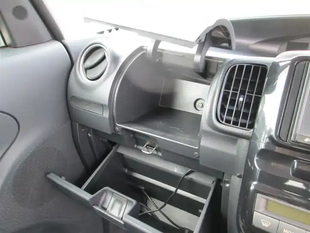 ダイハツ タント カスタム RS 千葉県 2011(平23)年 8.2万km ミスティックレッドクリスタルメタリック 社外SDナビ、フルセグTV/オーディオ【CD/DVD/SD/BT】/パワースライドドア/HIDヘッドライト/純正14インチアルミホイール/ウィンカードアミラー/LEDフォグランプ/momoステアリング/室内LED灯/オーバーヘッドコンソール/スマートキー/純正フロアマット&ドアバイザー/新車整備手帳/スペアキー