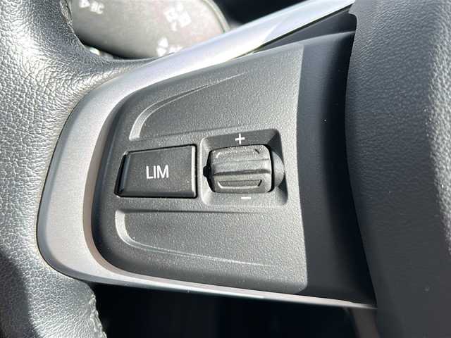 ＢＭＷ Ｘ１ xDrive 18d xライン 富山県 2017(平29)年 6万km ミネラルホワイト 純正ナビ/Bluetooth、USB、DVD、CD/バックカメラ/ドライブレコーダー/純正フロアマット/パーキングアシスト/レーンアシスト/オートライト/LEDヘッドライト/カーテンエアバッグ/アイドリングストップ/プッシュスタート/衝突軽減システム/保証書/取扱説明書/記録簿/スペアキー