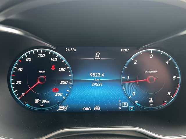 メルセデス・ベンツ ＧＬＣ２２０ d 4マチック クーペ AMGライン 大阪府 2020(令2)年 3万km ダイヤモンドホワイト ロータリースイッチ/エアサスペンション/パドルシフト/アダプティブブレーキホールド/フットトランクオープン/AIRBODYCONTROLサスペンション/AMG5ツインスポーク/マルチビームLEDヘッドライト/ヘッドアップディスプレイ/Burmesterサラウンドシステムスピーカー/オートクルーズコントロール/ブラインドスポットモニター/360°カメラシステム/前席・後席シートヒーター/本革巻きステアリング/LEDリアフォグランプ/電動ランバーサポート/ワンタッチパワーウィンドウ/ドライブレコーダー/ETC/純正ナビ
