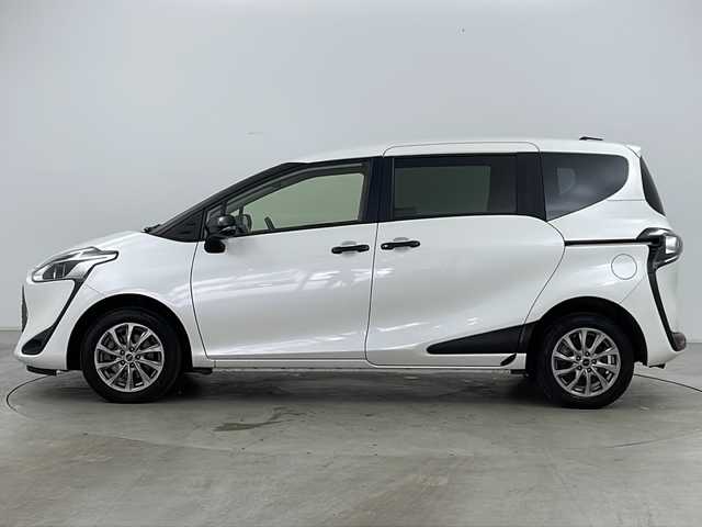 トヨタ シエンタ G グランパー 道央・札幌 2020(令2)年 4.3万km ホワイトパールクリスタルシャイン ・寒冷地仕様/・純正ナビ&CD&DVD/・両側パワースライドドア/・トヨタセーフティセンス/・プリクラッシュセーフティ/・レーントレーシングアシスト/・レーンディパーチャーアラート /・オートマチックハイビーム/・先行車発進お知らせ/・ビークルスタビリティコントロール/・ETC/・社外前後ドライブレコーダー/・フロントワイパーデアイサー/・純正フロアマット/・プッシュスタート/・革巻きステアリング/・ヘッドライトレベライザー/・スマートキー/・スチール冬タイヤ積込