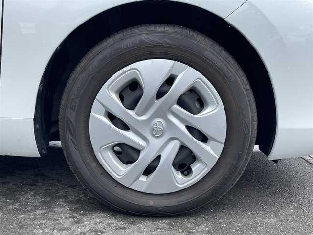 トヨタ アクア X 茨城県 2023(令5)年 3万km プラチナホワイトパールマイカ 純正ナビ/【AM・FM・USB・BT】/レーダークルコン/Bカメラ/100V電源/USB入力端子/オートライト/オートハイビーム/LEDライト/ヘッドライトレベライザー/ステリモ/フロアマット/純正ホイールカバー/横滑り防止装置/レーンキープアシストコントロール/衝突被害軽減システム
