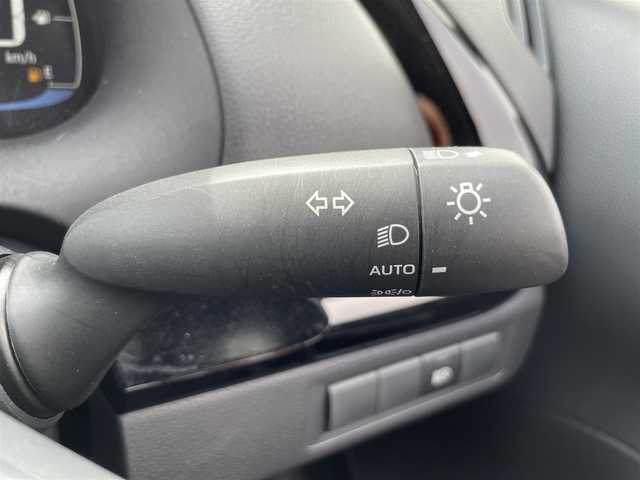 トヨタ アクア X 茨城県 2023(令5)年 3万km プラチナホワイトパールマイカ 純正ナビ/【AM・FM・USB・BT】/レーダークルコン/Bカメラ/100V電源/USB入力端子/オートライト/オートハイビーム/LEDライト/ヘッドライトレベライザー/ステリモ/フロアマット/純正ホイールカバー/横滑り防止装置/レーンキープアシストコントロール/衝突被害軽減システム