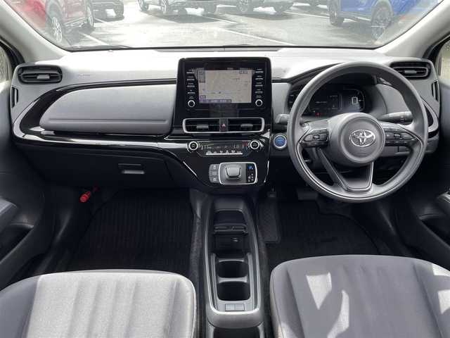 トヨタ アクア X 茨城県 2023(令5)年 3万km プラチナホワイトパールマイカ 純正ナビ/【AM・FM・USB・BT】/レーダークルコン/Bカメラ/100V電源/USB入力端子/オートライト/オートハイビーム/LEDライト/ヘッドライトレベライザー/ステリモ/フロアマット/純正ホイールカバー/横滑り防止装置/レーンキープアシストコントロール/衝突被害軽減システム