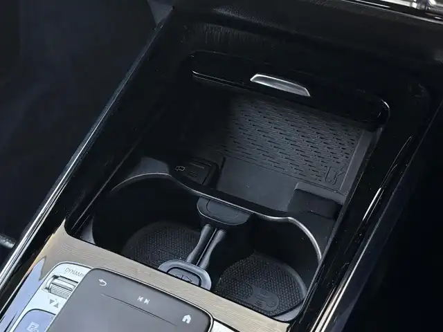 メルセデス・ベンツ ＧＬＢ２００ｄ 和歌山県 2020(令2)年 2.9万km コスモスブラック レーダーセーフティパッケージ /純ナビ/フルセグTV /360度カメラ /オートテールゲート /ハーフレザーシート /シートヒーター /パワーシート /ドライブレコーダー  /LEDライト /ETC/取扱説明書/保証書/スペアキー
