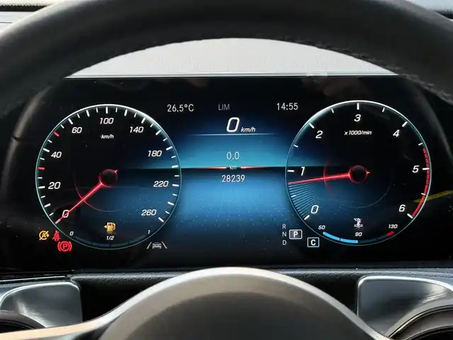 メルセデス・ベンツ ＧＬＢ２００ｄ 和歌山県 2020(令2)年 2.9万km コスモスブラック レーダーセーフティパッケージ /純ナビ/フルセグTV /360度カメラ /オートテールゲート /ハーフレザーシート /シートヒーター /パワーシート /ドライブレコーダー  /LEDライト /ETC/取扱説明書/保証書/スペアキー