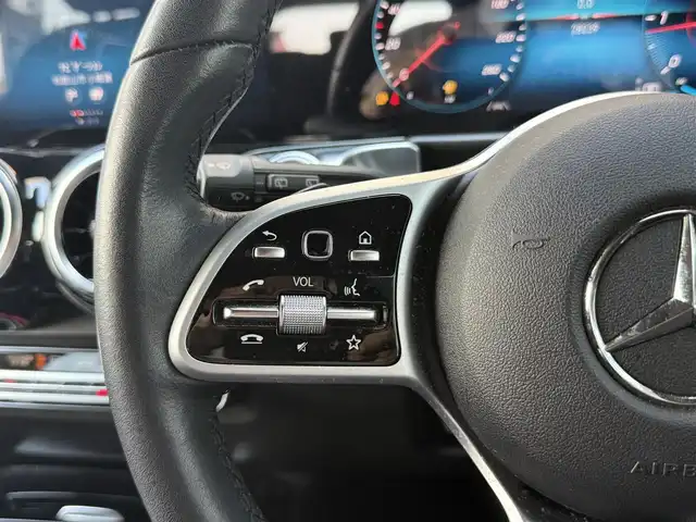 メルセデス・ベンツ ＧＬＢ２００ｄ 和歌山県 2020(令2)年 2.9万km コスモスブラック レーダーセーフティパッケージ /純ナビ/フルセグTV /360度カメラ /オートテールゲート /ハーフレザーシート /シートヒーター /パワーシート /ドライブレコーダー  /LEDライト /ETC/取扱説明書/保証書/スペアキー