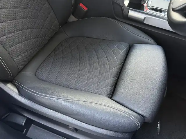 メルセデス・ベンツ ＧＬＢ２００ｄ 和歌山県 2020(令2)年 2.9万km コスモスブラック レーダーセーフティパッケージ /純ナビ/フルセグTV /360度カメラ /オートテールゲート /ハーフレザーシート /シートヒーター /パワーシート /ドライブレコーダー  /LEDライト /ETC/取扱説明書/保証書/スペアキー