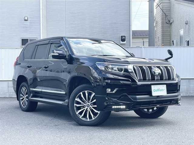 トヨタ ランドクルーザー プラド TX Lパッケージ 栃木県 2021(令3)年 0.9万km ブラック ワンオーナー/TRDエアロ/TRDマフラー/サンルーフ/ブラックレザーシート/純正ナビ【NSZT-Y68T】/フルセグ/CD/BT/トヨタセーフティーセンス/レーダークルーズコントロール/純正OP 19インチAW/前席パワーシート/前席シートヒーター/前席シートベンチレーション/前後コーナーセンサー/革巻きステアリング/純正LEDヘッドライト/フォグランプ/ビルトインETC/ドアバイザー/新車時保証書＆取扱説明書/スペアキー１