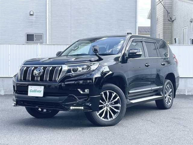 トヨタ ランドクルーザー プラド TX Lパッケージ 栃木県 2021(令3)年 0.9万km ブラック ワンオーナー/TRDエアロ/TRDマフラー/サンルーフ/ブラックレザーシート/純正ナビ【NSZT-Y68T】/フルセグ/CD/BT/トヨタセーフティーセンス/レーダークルーズコントロール/純正OP 19インチAW/前席パワーシート/前席シートヒーター/前席シートベンチレーション/前後コーナーセンサー/革巻きステアリング/純正LEDヘッドライト/フォグランプ/ビルトインETC/ドアバイザー/新車時保証書＆取扱説明書/スペアキー１