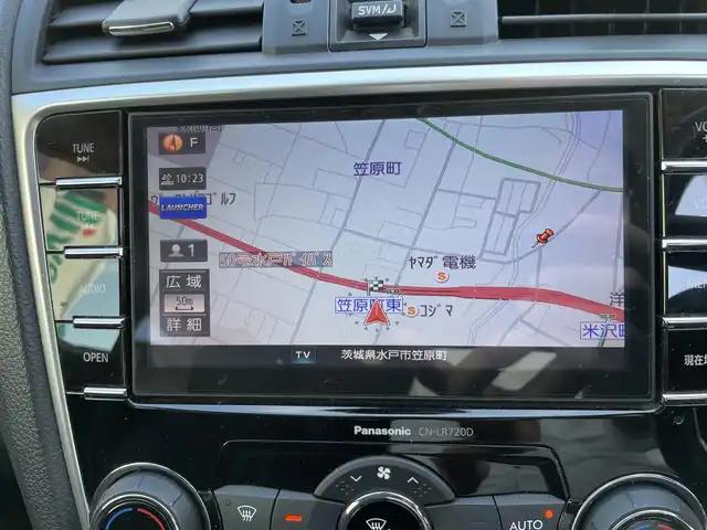 スバル レヴォーグ 2．0GT－S アイサイト 茨城県 2017(平29)年 13万km クリスタルホワイトP ワンオーナー/純正ナビ[CN-LR720D]/バックカメラ/サイドカメラ/Bluetooth/CD/DVD/フルセグ/LEDアクセサリーライナー/エアロスプラッシュ/USB電源/アドバンスドセーフティパッケージ/アイサイトアシストモニター/アイサイトVer3/ホールド機能付電動パーキングブレーキ/車線逸脱警報/ハーフレザーシート/パワーシート/パドルシフト/社外アルミホイール（schneider）/オートマチックハイビーム/純正フロアマット/取扱説明書/新車時保証書