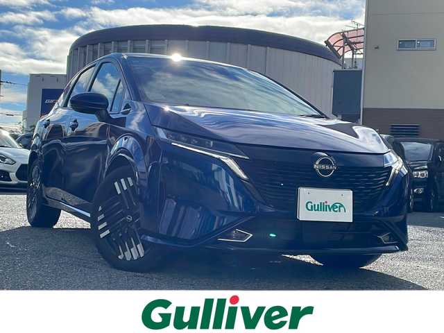 日産 オーラ G 大阪府 2023(令5)年 0.9万km オーロラフレアブルーパール ワンオーナー/純正メモリナビ/・FM/AM/Bluetooth/・フルセグテレビ/ETC2.0/全周囲カメラ/バックカメラ/デジタルインナーミラー/ワイヤレス充電器/革巻きステアリング/ステアリングリモコン/衝突軽減ブレーキ/レーンキープアシスト/クルーズコントロール/前後コーナーセンサー/LEDヘッドライト/オートライト/オートエアコン/スマートキー×2/プッシュスタートボタン/12V電源/純正17インチアルミホイール/純正フロアマット/取扱説明書/保証書