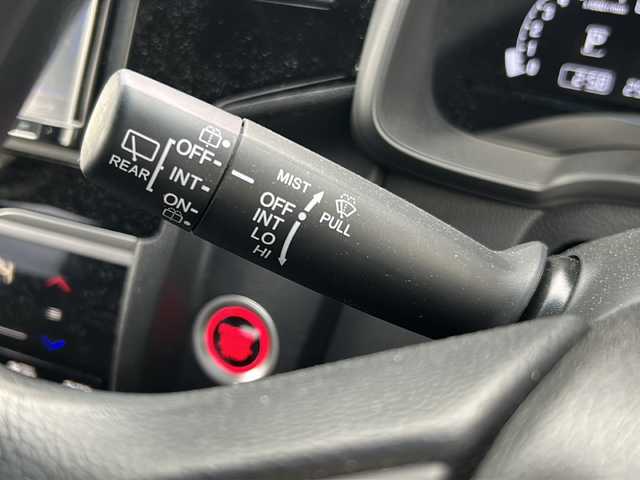 ホンダ フィット 13G F 富山県 2017(平29)年 6.5万km ルージュアメジストM 禁煙車　/純正ＨＤＤナビ　/フルセグ　/バックカメラ　/レーダークルーズコントロール　/スマートキー　/純正アルミホイール　/純正オーディオ　/ウィンカーミラー　/電動格納ミラー　/ビルトインＥＴＣ　/プッシュスタート