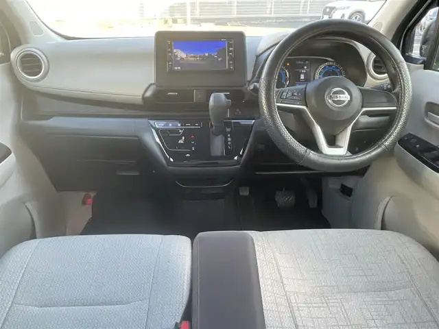 日産 デイズ X 熊本県 2021(令3)年 2.4万km スターリングシルバーM ワンオーナー/衝突軽減ブレーキ/プッシュスタート/純正ナビ/（CD・フルセグTV・BTオーディオ・SD）/バックカメラ/ドライブレコーダー/純正14インチAW/オートライト/前後コーナーセンサー/横滑り防止装置/純正フロアマット/純正ドアバイザー/新車保証書/取扱説明書/スマートスペアキー×1本
