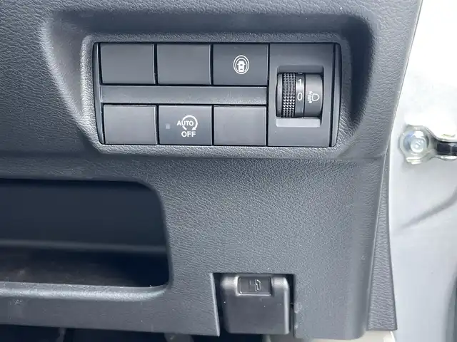 日産 デイズ X 熊本県 2021(令3)年 2.4万km スターリングシルバーM ワンオーナー/衝突軽減ブレーキ/プッシュスタート/純正ナビ/（CD・フルセグTV・BTオーディオ・SD）/バックカメラ/ドライブレコーダー/純正14インチAW/オートライト/前後コーナーセンサー/横滑り防止装置/純正フロアマット/純正ドアバイザー/新車保証書/取扱説明書/スマートスペアキー×1本