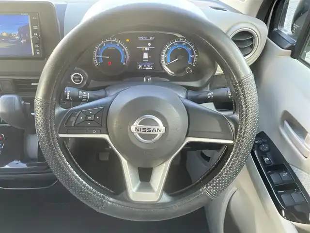 日産 デイズ X 熊本県 2021(令3)年 2.4万km スターリングシルバーM ワンオーナー/衝突軽減ブレーキ/プッシュスタート/純正ナビ/（CD・フルセグTV・BTオーディオ・SD）/バックカメラ/ドライブレコーダー/純正14インチAW/オートライト/前後コーナーセンサー/横滑り防止装置/純正フロアマット/純正ドアバイザー/新車保証書/取扱説明書/スマートスペアキー×1本