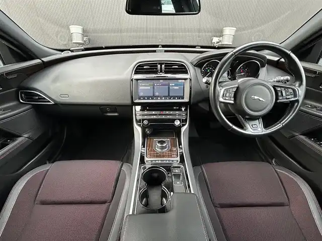ジャガー ＸＥ XE R－スポーツ 長野県 2017(平29)年 4.1万km 紺 ACC /ブラインドスポット /レーンキープ /MERIDIANサウンド /ハーフレザー /シートヒーター /パワーシート /リヤサンシェード /純正ナビ /TV /バックカメラ /パークセンサー /オートトランク /LEDヘッドライト /ステアリングヒーター