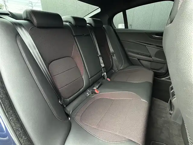 ジャガー ＸＥ XE R－スポーツ 長野県 2017(平29)年 4.1万km 紺 ACC /ブラインドスポット /レーンキープ /MERIDIANサウンド /ハーフレザー /シートヒーター /パワーシート /リヤサンシェード /純正ナビ /TV /バックカメラ /パークセンサー /オートトランク /LEDヘッドライト /ステアリングヒーター