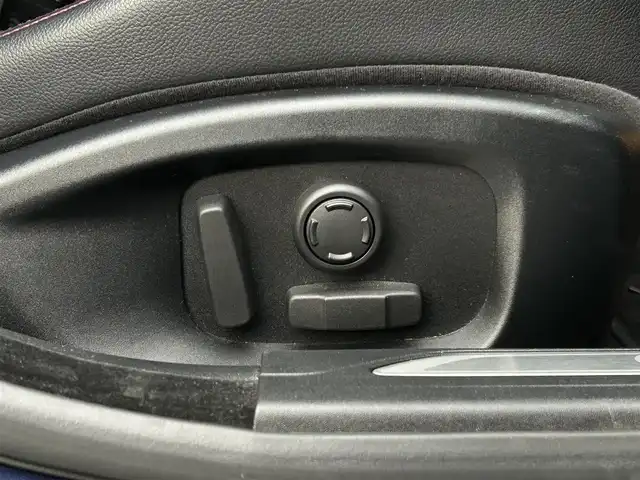 ジャガー ＸＥ XE R－スポーツ 長野県 2017(平29)年 4.1万km 紺 ACC /ブラインドスポット /レーンキープ /MERIDIANサウンド /ハーフレザー /シートヒーター /パワーシート /リヤサンシェード /純正ナビ /TV /バックカメラ /パークセンサー /オートトランク /LEDヘッドライト /ステアリングヒーター