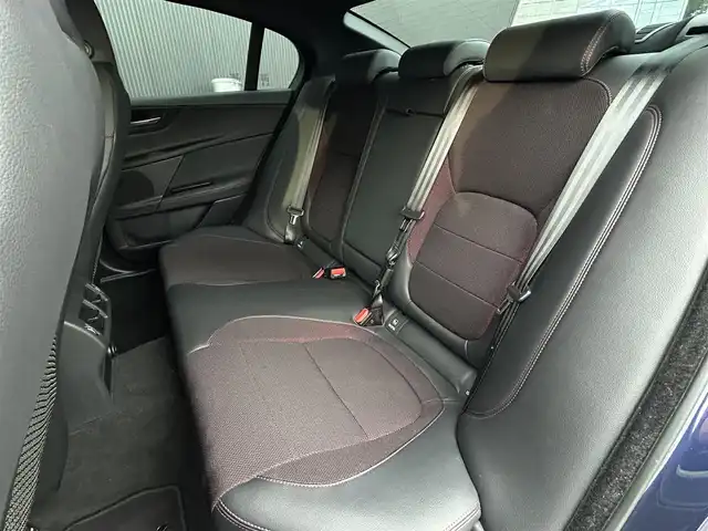 ジャガー ＸＥ XE R－スポーツ 長野県 2017(平29)年 4.1万km 紺 ACC /ブラインドスポット /レーンキープ /MERIDIANサウンド /ハーフレザー /シートヒーター /パワーシート /リヤサンシェード /純正ナビ /TV /バックカメラ /パークセンサー /オートトランク /LEDヘッドライト /ステアリングヒーター