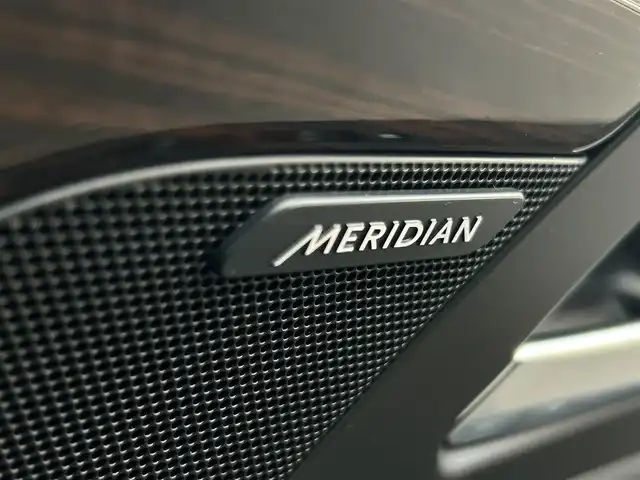 ジャガー ＸＥ XE R－スポーツ 長野県 2017(平29)年 4.1万km 紺 ACC /ブラインドスポット /レーンキープ /MERIDIANサウンド /ハーフレザー /シートヒーター /パワーシート /リヤサンシェード /純正ナビ /TV /バックカメラ /パークセンサー /オートトランク /LEDヘッドライト /ステアリングヒーター