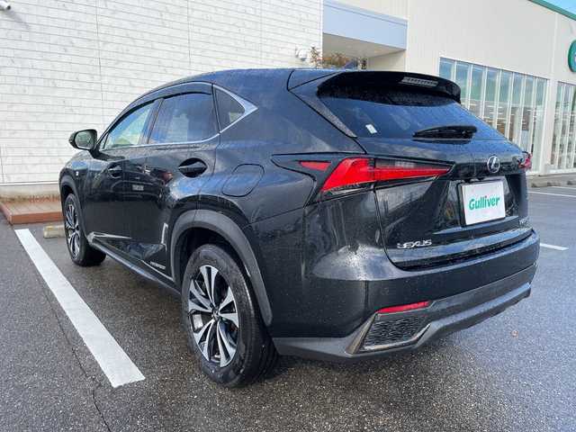 レクサス ＮＸ 300h Fスポーツ 石川県 2019(平31)年 6.3万km グラファイトブラックガラスフレーク ４ＷＤ　純正ナビ　フルセグＴＶ　バック＆サイドカメラ　パワーバックドア　黒革シート　シートヒーター＆クーラー　レーダークルーズ　衝突軽減ブレーキ　アルミホイール　コーナーセンサー　スマートキー