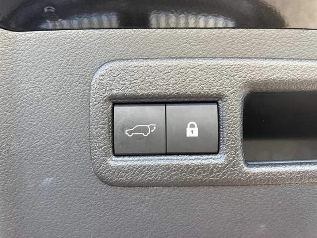 レクサス ＮＸ 300h Fスポーツ 石川県 2019(平31)年 6.3万km グラファイトブラックガラスフレーク ４ＷＤ　純正ナビ　フルセグＴＶ　バック＆サイドカメラ　パワーバックドア　黒革シート　シートヒーター＆クーラー　レーダークルーズ　衝突軽減ブレーキ　アルミホイール　コーナーセンサー　スマートキー