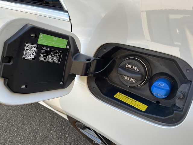 メルセデス・ベンツ Ｍ・ベンツ ＣＬＡ２００ｄ 兵庫県 2019(令1)年 2.4万km ポーラホワイト 純正ナビ機能付きディスプレイオーディオ/・BT/・フルセグTV/。AM/FM/アクティブブレーキアシスト/BSM/HUD/レーンアシスト/レーダークルーズコントロール/レーンチェンジアシスト/オートライト/オートハイビーム/アテンションアシスト/パワーシート/アイドリングストップ/サンルーフ