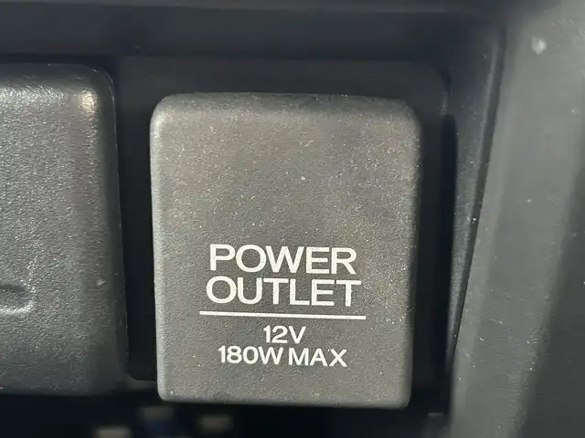 ホンダ ステップワゴン スパーダ 熊本県 2015(平27)年 8.1万km プレミアムスパークルブラックパール ワンオーナー/純正ＳＤナビ/AM/FM/CD/DVD/MSV/USB/iPod/SD/Bluetooth/HDMI/リアモニターHDMI/フルセグTV/フリップダウンモニター/バックカメラ/エアロパーツ/クルーズコントロール/ステアリングスイッチ/ビルトインＥＴＣ/ドライブレコーダー/片側パワースライド/電動格納ミラー/ウィンカーミラー/ロールサンシェード/LEDヘッドライト/・フォグランプ/プッシュスタートボタン/スマートキー/・スペアキー1本/革巻きステアリング/保証書/取扱説明書/記録簿/純正フロアマット/純正ドアバイザー/純正アルミホイール