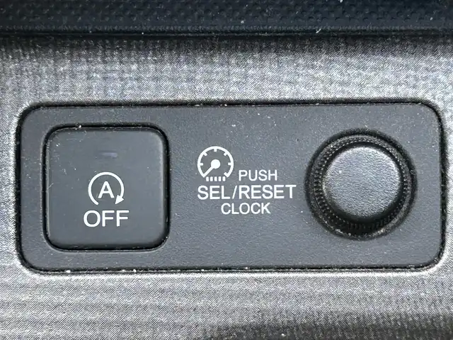 ホンダ ステップワゴン スパーダ 熊本県 2015(平27)年 8.1万km プレミアムスパークルブラックパール ワンオーナー/純正ＳＤナビ/AM/FM/CD/DVD/MSV/USB/iPod/SD/Bluetooth/HDMI/リアモニターHDMI/フルセグTV/フリップダウンモニター/バックカメラ/エアロパーツ/クルーズコントロール/ステアリングスイッチ/ビルトインＥＴＣ/ドライブレコーダー/片側パワースライド/電動格納ミラー/ウィンカーミラー/ロールサンシェード/LEDヘッドライト/・フォグランプ/プッシュスタートボタン/スマートキー/・スペアキー1本/革巻きステアリング/保証書/取扱説明書/記録簿/純正フロアマット/純正ドアバイザー/純正アルミホイール