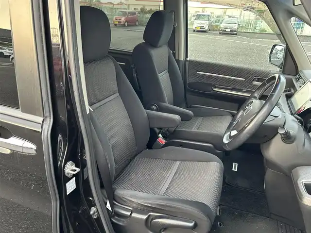 ホンダ ステップワゴン スパーダ 熊本県 2015(平27)年 8.1万km プレミアムスパークルブラックパール ワンオーナー/純正ＳＤナビ/AM/FM/CD/DVD/MSV/USB/iPod/SD/Bluetooth/HDMI/リアモニターHDMI/フルセグTV/フリップダウンモニター/バックカメラ/エアロパーツ/クルーズコントロール/ステアリングスイッチ/ビルトインＥＴＣ/ドライブレコーダー/片側パワースライド/電動格納ミラー/ウィンカーミラー/ロールサンシェード/LEDヘッドライト/・フォグランプ/プッシュスタートボタン/スマートキー/・スペアキー1本/革巻きステアリング/保証書/取扱説明書/記録簿/純正フロアマット/純正ドアバイザー/純正アルミホイール