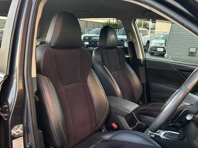 スバル フォレスター スポーツ 愛知県 2021(令3)年 4.6万km マグネタイトグレーメタリック ワンオーナー/禁煙車/純正メモリナビ/　フルセグTV/CD/DVD/BT/USB/Apple Car Play/純正前後ドラレコ/デジタルインナーミラー/バック・サイドカメラ/アイサイト3.0/追従機能付きクルーズコントロール/レーンキープアシスト/プリクラッシュセーフティ/ブラインドスポットモニター/前後クリアランスソナー/先行者発信お知らせ機能/パワーバックドア/全席シートヒーター/D席パワーシート/純正フロアマット/純正ドアバイザー/純正18インチAW/LEDヘッドライト/フォグランプ/オートライト/革巻きステアリング/パドルシフト/ETC/アイドリングストップ/W＋サイドエアバッグ/保証書/取説/スペアキー