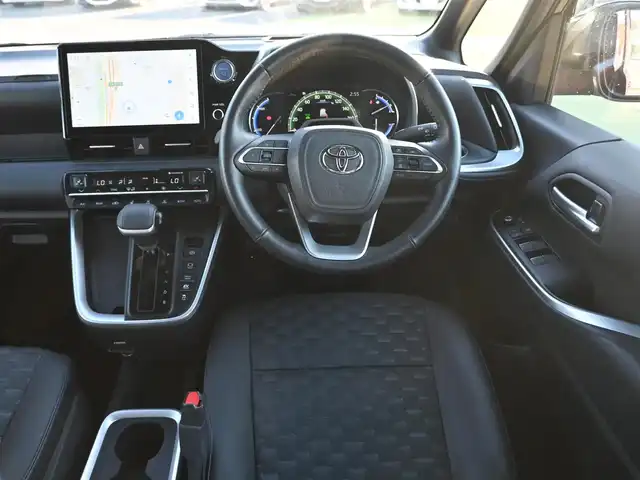 トヨタ ヴォクシー ハイブリッド S－Z 千葉県 2023(令5)年 2.5万km アティチュードブラックマイカ Toyota Safety Sense/・プリクラッシュセーフティ/・レーンディパーチャーアラート/・オートハイビーム/・レーダークルーズコントロール/・ブラインドスポットモニター/快適利便パッケージ/アドバンスドドライブ/ヘッドアップディスプレイ/デジタルインナーミラー/パワーバックドア/両側パワースライドドア/純正コネクティッドナビ/地デジTV/【DVD/CD再生機能　Bluetooth接続】/バックカメラ/フリップダウンモニター/ハーフレザーシート/前席シートヒーター/ETC/LEDヘッドライト/純正17インチアルミホイル/サイド/カーテンエアバッグ/スマートキー