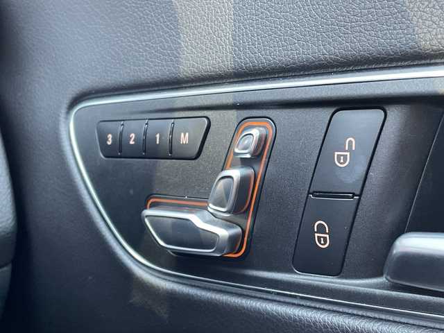 メルセデス・ベンツ ＣＬＡ２２０ Sブレイク 4MATIC 青森県 2018(平30)年 4.4万km ポーラホワイト ４WD/プレミアムパッケージ/・サンルーフ/・ハーマンカードンサウンド/・アンビエントライト/・前席メモリー付パワーシート/・レザーARTICOシート/純正ナビ/（TV・Bluetooth・CD・DVD）/ドライブレコーダー/シートヒーター/アダプティブクルーズコントロール/レーンキープアシスト/ブラインドスポット/パワーバックドア/アクティブブレーキアシスト/プレセーフ/オートLEDライト/革巻きステアリング/ステアリングスイッチ/パドルシフト/ウィンカーミラー/ETC/ダブル・サイド・カーテンエアバック/ABS/横滑り防止装置