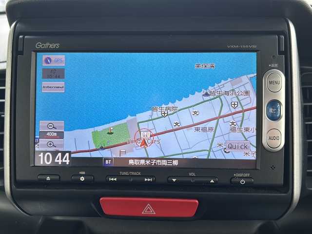 ホンダ Ｎ ＢＯＸ G Lパッケージ 鳥取県 2015(平27)年 6.7万km プレミアムホワイトパールⅡ ナビ装着用スペシャルパッケージ/リア左側パワースライドドア＆両側イージークローザー（リア両側）/スーパーＵＶカットフロントドアガラス＋ＩＲカットフロントウィンドウ・フロントドアガラス/リア席サンシェード/ワンタッチウィンカー/ワンセグテレビ/AM/FM、CD/DVD/ドアバイザー/プッシュスタート/片側パワースライドドア/ETC