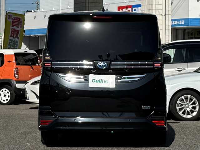 トヨタ ヴォクシー ハイブリッド S－Z 愛知県 2024(令6)年 1.6万km アティチュードブラックマイカ /ワンオーナー車//D記録簿R6-R7//10.5インチディスプレイオーディオ//AM/FM/TV（フルセグ）＋CD・DVDデッキ//BT/USB/Miracast//快適利便パッケージ//ハンズフリーデュアルパワースライドドア//パワーバックドア//1列目2列目シートヒーター//2列目オットマン//2列目角度調整付きアームレスト//ドライビングサポートパッケージ//カラーヘッドアップディスプレイ//デジタルインナーミラー//純正13.2インチ有機EL後席モニター//ETC2.0//レーダークルーズコントロール//ブラインドスポットモニター//レーンディパーチャーアラート//プリクラッシュセーフティー//プロアクティブドライビングシステム//クリアランスソナー//リヤクロストラフィックアラート//リヤカメラディテクション//パーキングサポートブレーキ//安心降車アシスト//ロードサインアシスト//レーンチェンジアシスト//フロントクロストラフィックアラート//アドバンストパーク//パノラミックビューモニター//バックカメラ//オートLEDヘッドライト//オートハイビーム//オートブレーキホールド//電動パーキングブレーキ//ステアリングスイッチ//ステアリングヒーター//AC100V//保証書//取説