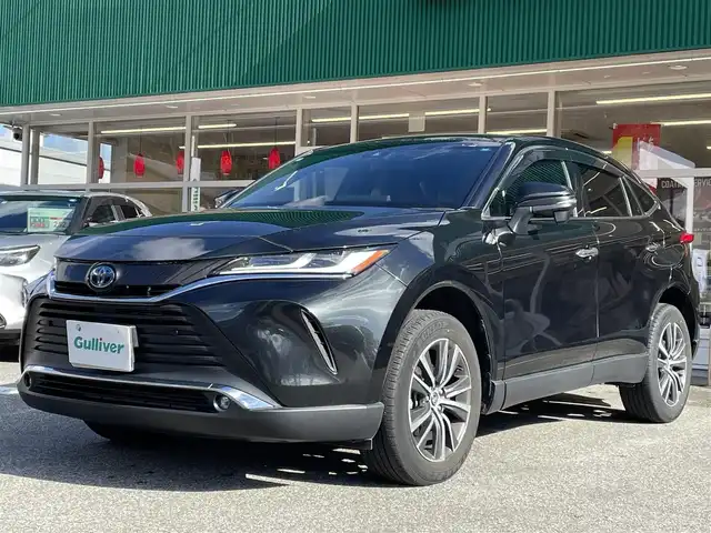 トヨタ ハリアー ハイブリッド G 岐阜県 2021(令3)年 4.8万km プレシャスブラックパール ワンオーナー/4WD/純正ナビ/【Bluetooth．AM/FM．AUX．USB】/ハーフレザーシート/パワーシート/電動リアゲート/コーナーセンサー/ブラインドスポットモニター/デジタルインナーミラー/バックカメラ/クルーズコントロール/衝突軽減ブレーキ/レーンキープアシスト/ETC/電動格納ドアミラー/ウィンカーミラー/LEDオートマチックハイビーム/フォグライト/純正18インチアルミホイール/純正フロアマット/保証書/取扱説明書/スペアキー